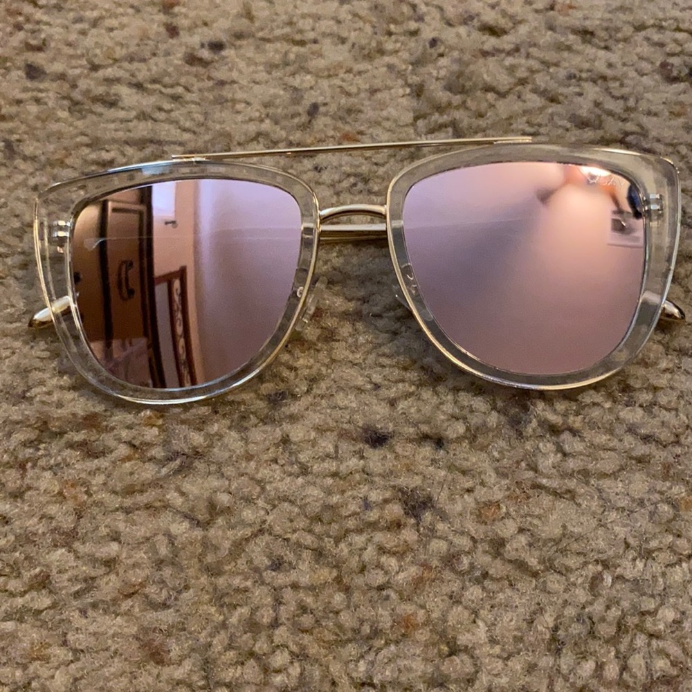 Quay 'French Kiss' Sunglasses Clear/Rose Mirror